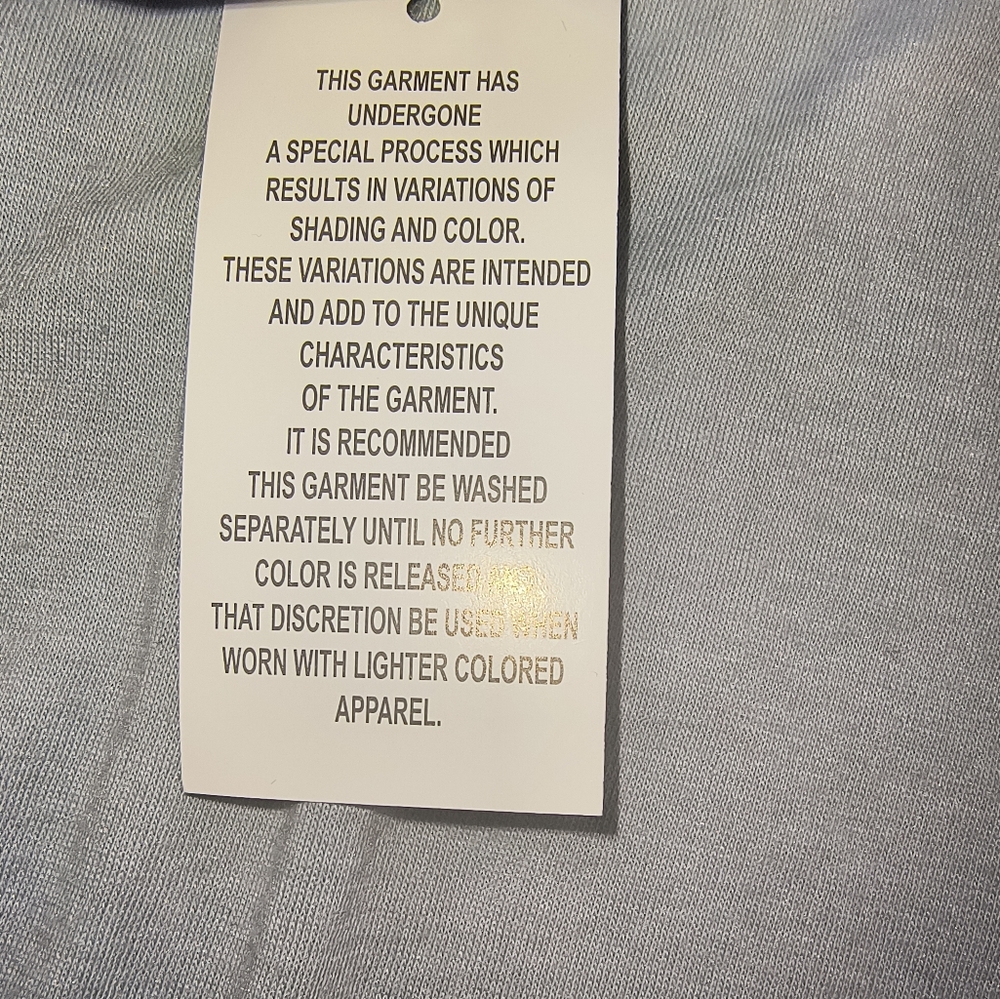 NWT Authentic Piggy Tee with Ombre Grey Base in Size Youth Medium - Picture 6 of 7